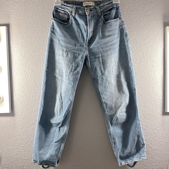 Abercrombie & Fitch The Ankle Straight Ultra High
Rise Jeans - Picture 3 of 10